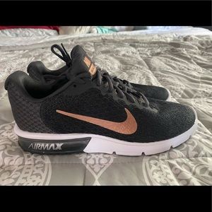 Nike Air Max Sequent 2